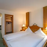 Grichting & Serviced 3*