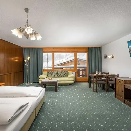 Grichting & Serviced Hotel 3*