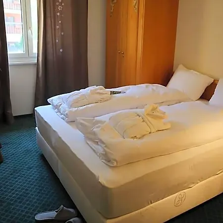 Grichting & Serviced 3*