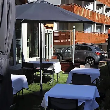 Grichting & Serviced 3*