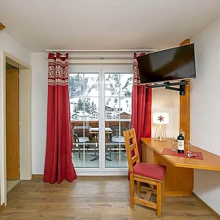 Hotel Grichting & Serviced 3*