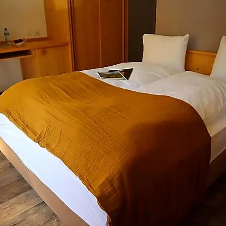 Grichting & Serviced 3*