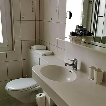 Grichting & Serviced Hotel