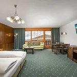 Grichting & Serviced Hotel 3*