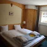 Grichting & Serviced Hotel
