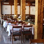 Grichting & Serviced Hotel 3*