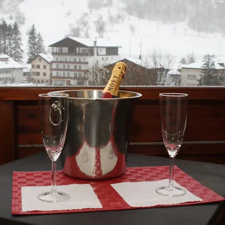 Hotel Grichting & Serviced