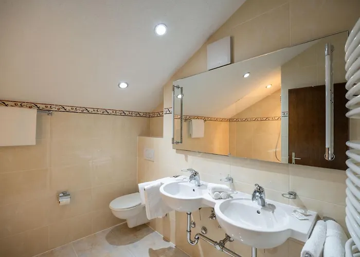 Hotel Grichting & Serviced Leukerbad